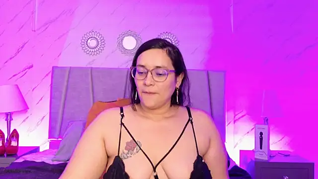 Michell Monet online show from 11, 6, 2026