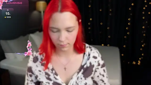 Monica  Queen online show from 22, 6, 2026