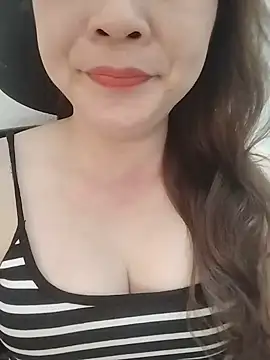 Snapshot of Girl_Shy2000 chatting on 4, 6, 2026 Girl Shy2000 online show from 4, 6, 2026