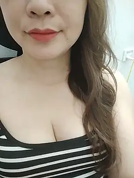 Snapshot of Girl_Shy2000 chatting on 12, 6, 2026 Girl Shy2000 online show from 12, 6, 2026