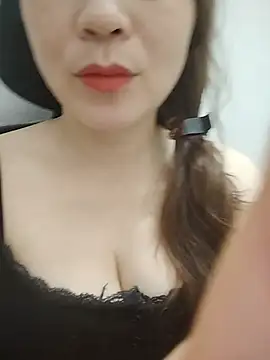 Snapshot of Girl_Shy2000 chatting on 17, 6, 2026 Girl Shy2000 online show from 17, 6, 2026