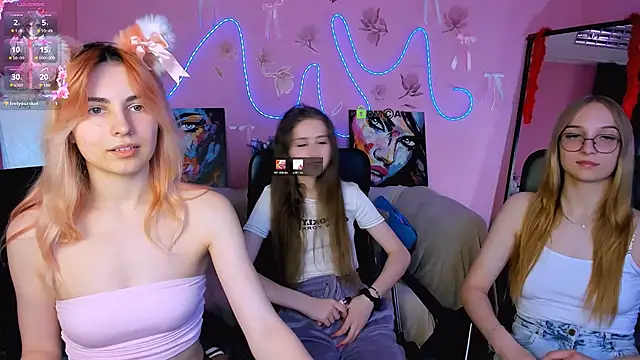 rebecca smile online show from 15, 6, 2026