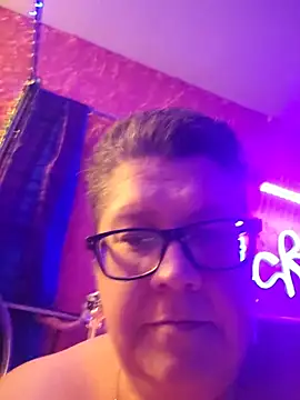 Snapshot of violentviolet68 chatting on 6, 6, 2026 violentviolet68 online show from 6, 6, 2026
