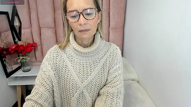 Issa Milf   online show from 20, 6, 2026