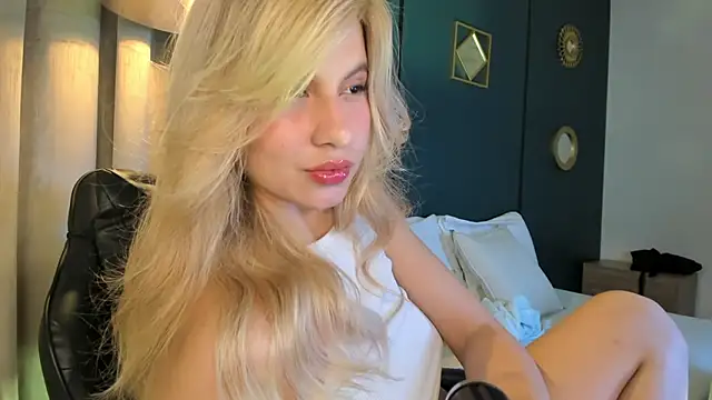 Snapshot of mia_curry chatting on 10, 6, 2026 mia curry online show from 10, 6, 2026