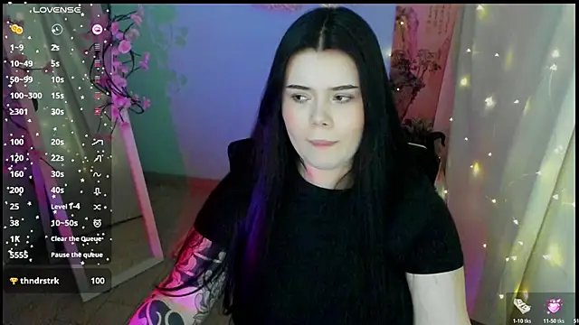 Snapshot of Mona_Esty chatting on 18, 5, 2026 Mona Esty online show from 18, 5, 2026