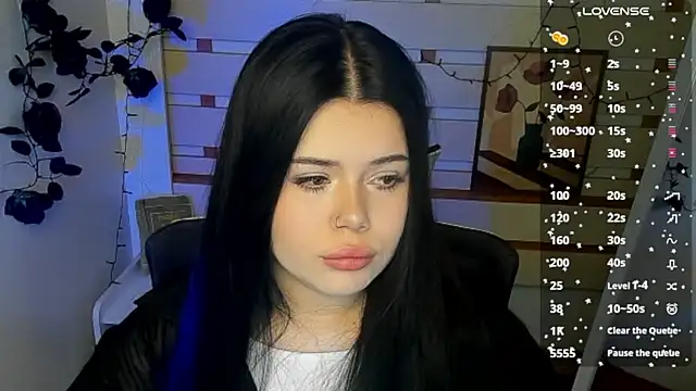 Snapshot of Mona_Esty chatting on 19, 6, 2026 Mona Esty online show from 19, 6, 2026