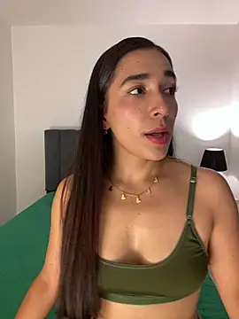 Snapshot of SabrinaEvanss_ chatting on 15, 5, 2026 SabrinaEvanss online show from 15, 5, 2026