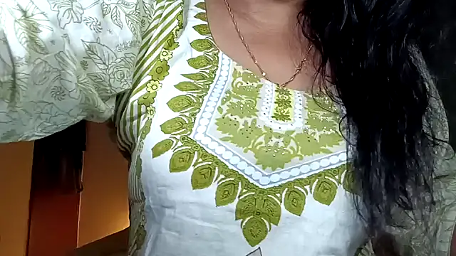 horny milf couple online show from 10, 6, 2026