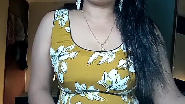 horny milf couple online show from 13, 6, 2026