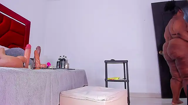 Bigasshott  online show from 17, 6, 2026