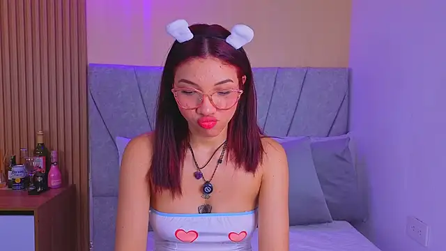 celeste collins  online show from 14, 6, 2026