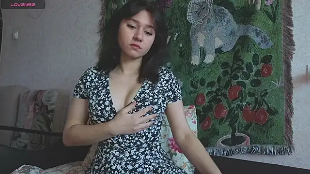 MiaLovelyOne online show from 12, 6, 2026