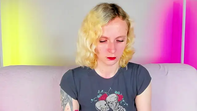 LikiLips online show from 9, 6, 2026