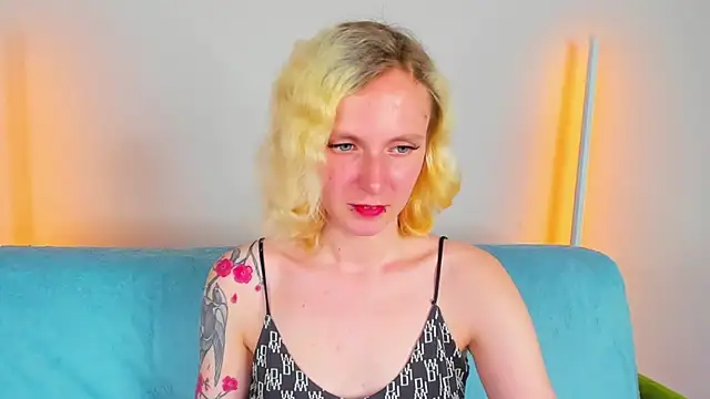 LikiLips online show from 15, 6, 2026