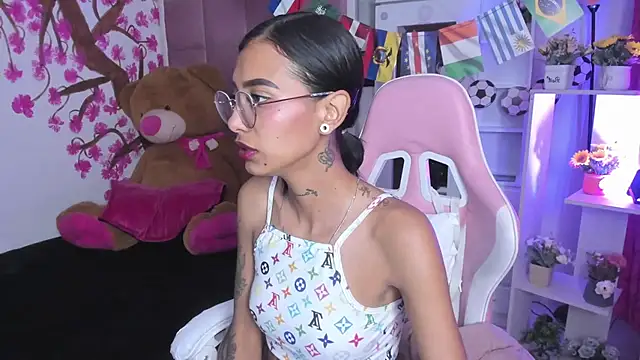 KarlaSlutSkinny   online show from 18, 6, 2026