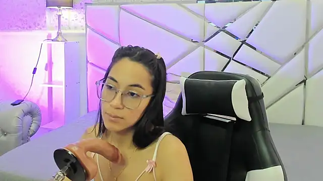 GabbiePrice online show from 15, 6, 2026