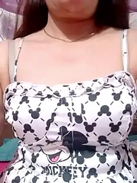 YiyinLy online show from 10, 6, 2026