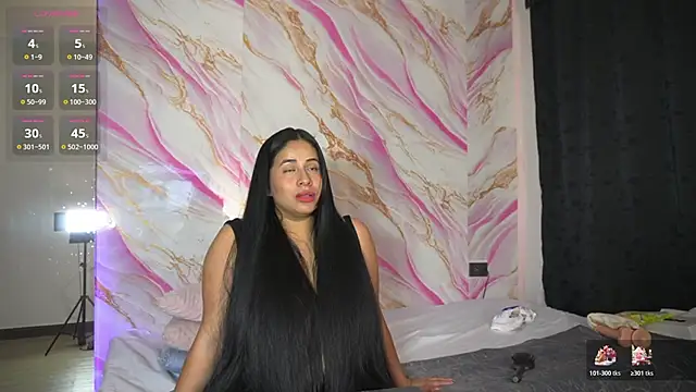 Snapshot of zoe_longhair chatting on 27, 5, 2026 zoe longhair online show from 27, 5, 2026