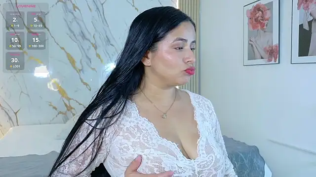 Snapshot of zoe_longhair chatting on 4, 6, 2026 zoe longhair online show from 4, 6, 2026