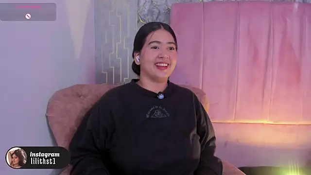 lilithst  online show from 7, 6, 2026