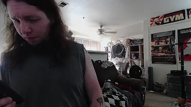 biggerisbetter12 online show from 23, 6, 2026