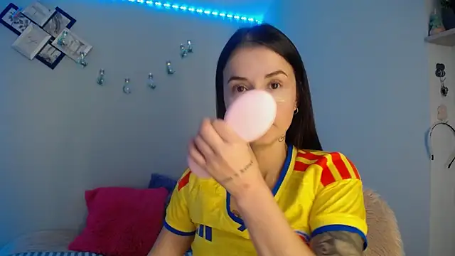 Emma sweet hot online show from 17, 6, 2026