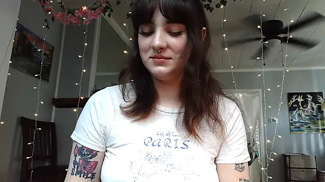 Trickylucy555 online show from 17, 6, 2026