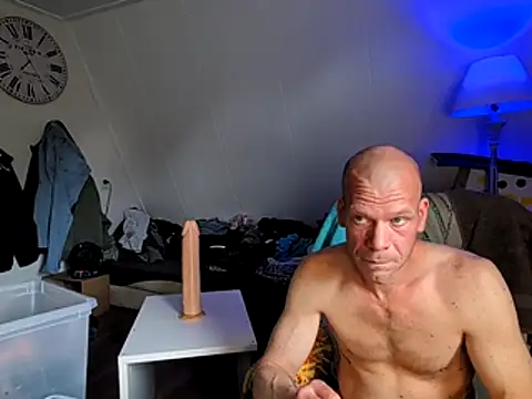 Kinky Play1 online show from 12, 5, 2026