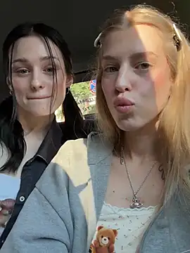 kira mia online show from 9, 6, 2026