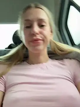 kira mia online show from 13, 6, 2026