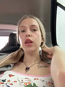 kira mia online show from 24, 6, 2026