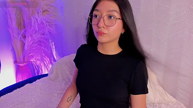 sydney miller  online show from 18, 6, 2026