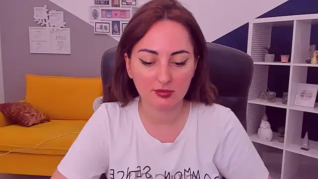 NoraSimons online show from 3, 7, 2026