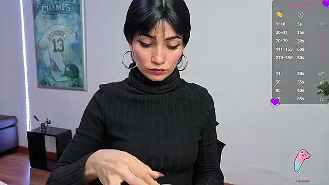 chloehanna online show from 4, 6, 2026