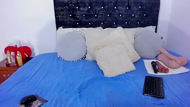 RubyLuxeX online show from 19, 6, 2026