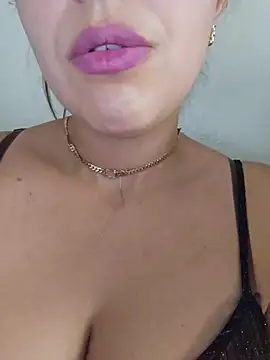 Sexy-girl online show from 17, 6, 2026