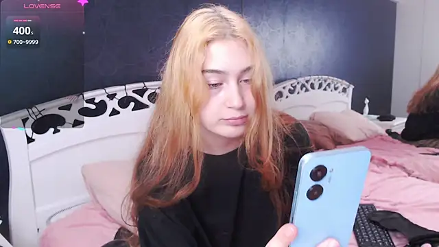LilytLuu online show from 31, 10, 2025