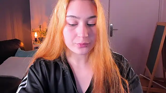 LilytLuu online show from 25, 11, 2025