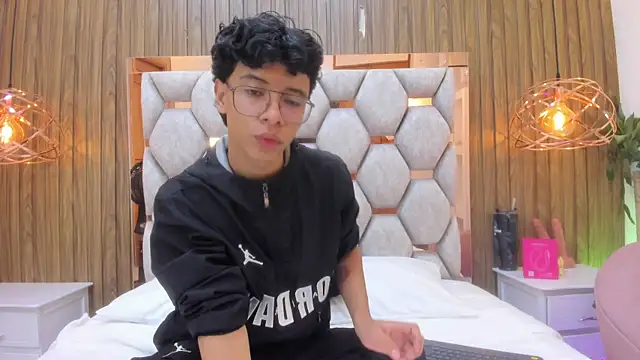 adams bobby online show from 15, 6, 2026
