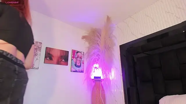 JanneBlossom  online show from 10, 6, 2026