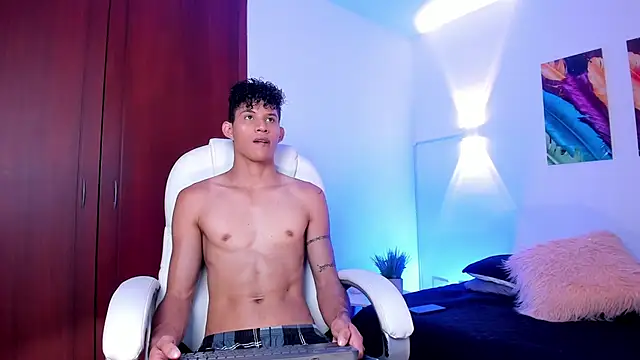KamiSuarez online show from 26, 5, 2026