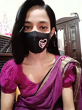 Green LaDY66 online show from 11, 6, 2026