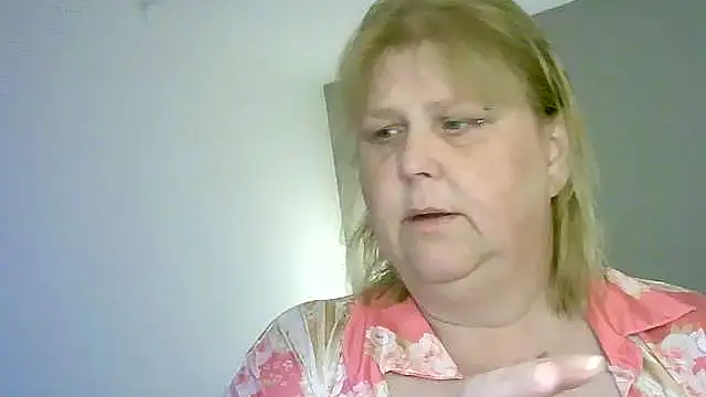 Sylviastar46 online show from 15, 5, 2026