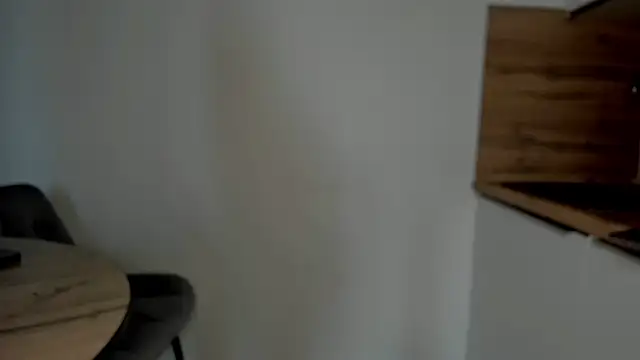 Snapshot of Elle_Milfa chatting on 4, 6, 2026 Elle Milfa online show from 4, 6, 2026