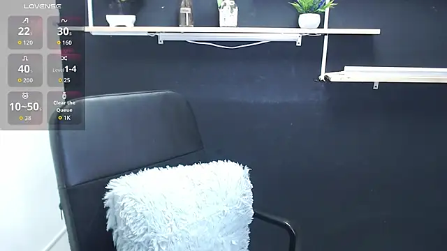 Lauryn Jones online show from 13, 6, 2026