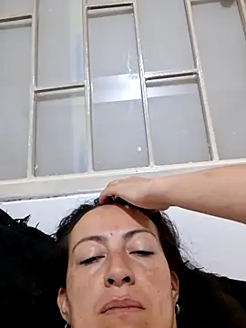 Lauryn Jones online show from 14, 6, 2026