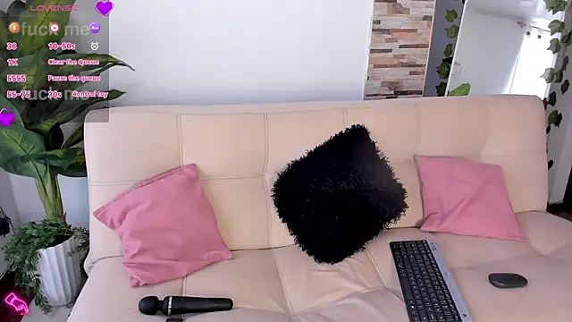Evelyn R  online show from 13, 6, 2026