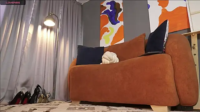 nylonisabella online show from 2, 6, 2026