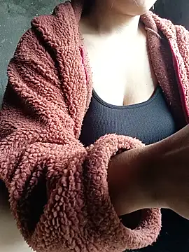 Sara pusyy online show from 17, 6, 2026